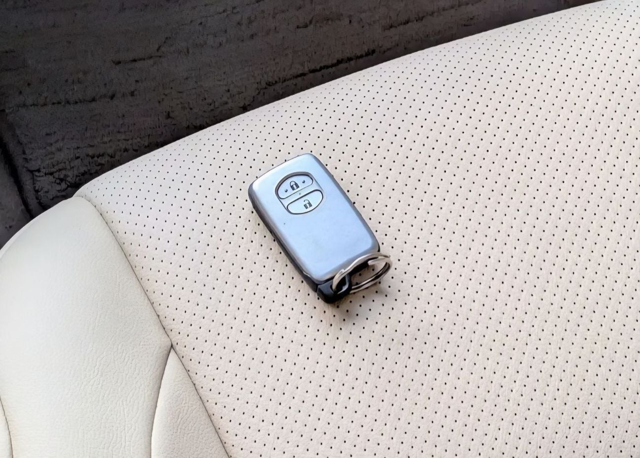 تويوتا برادو TXL 4.0L (7 Seater)