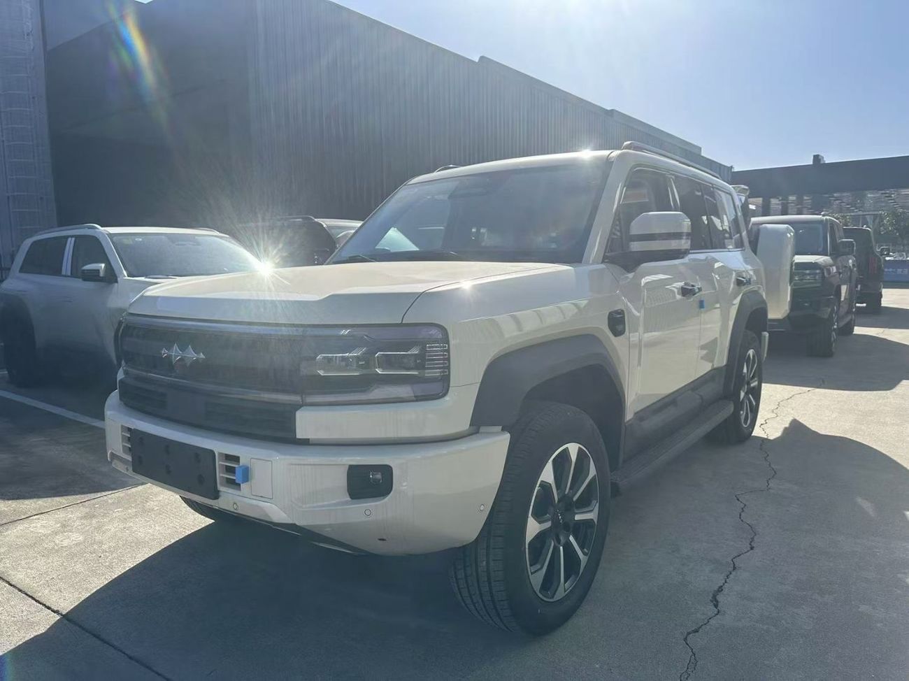 بي واي دي ليوبارد 5 EXPORT PRICE