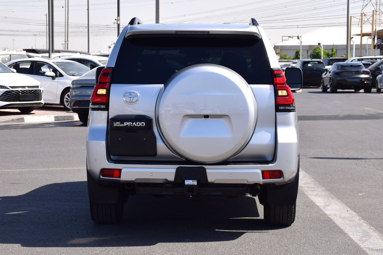 تويوتا برادو Diesel 2.8L 7 Seater. Service History Available