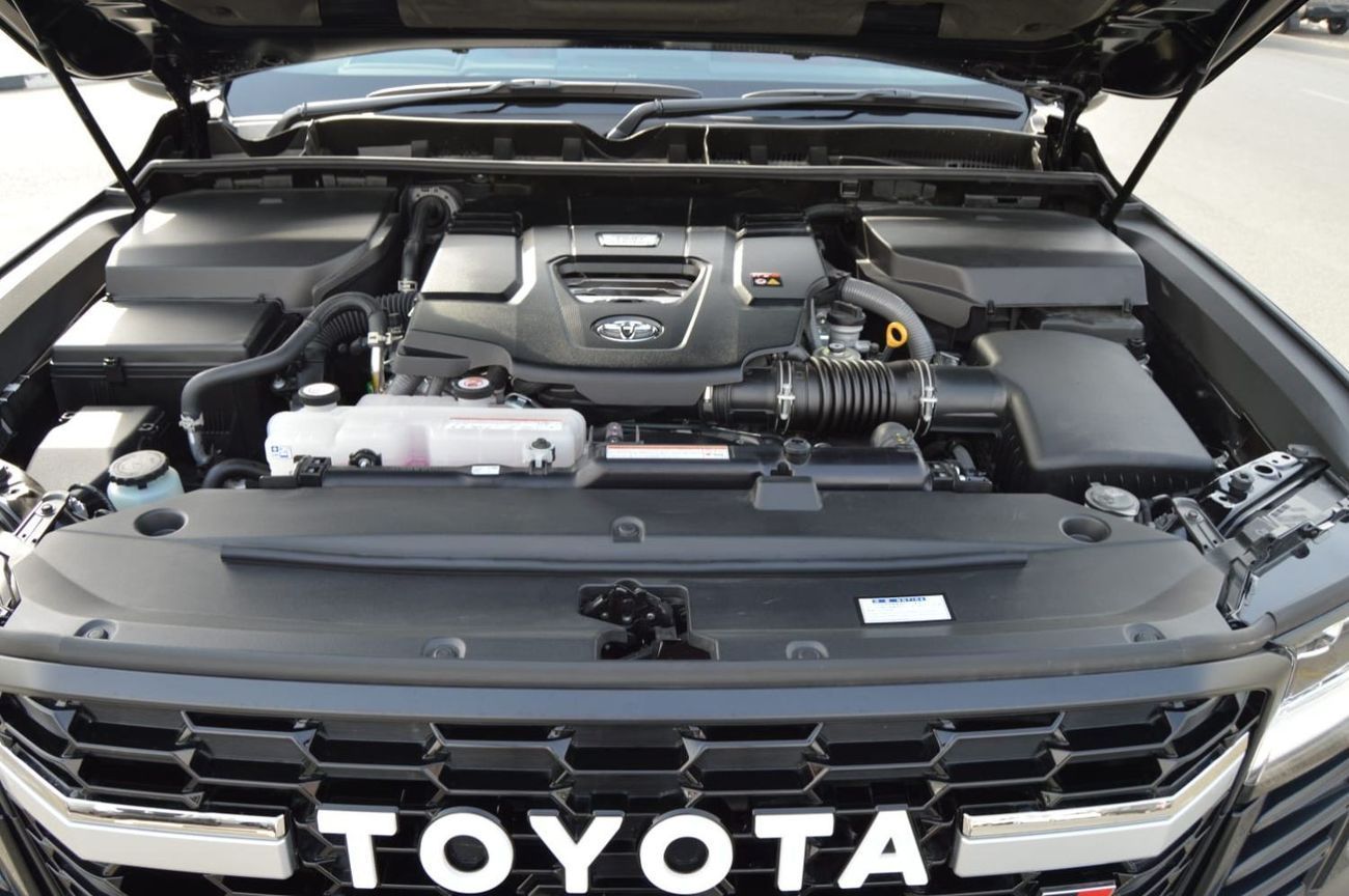 Toyota Land Cruiser GR SPORT