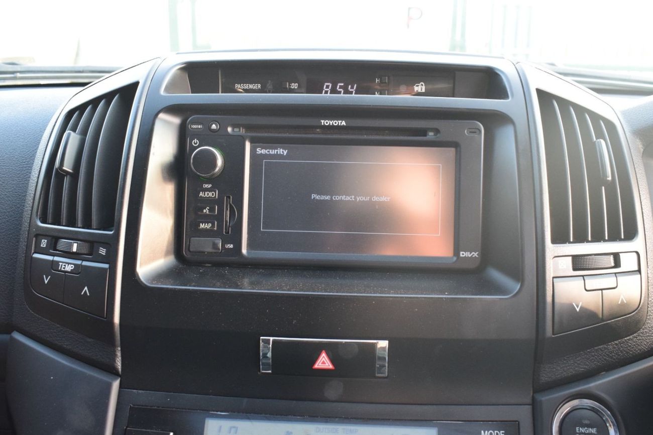 Toyota Land Cruiser GXR GT 4.6L 4WD 2015 TOYOTA LAND CRUISER GXL V8