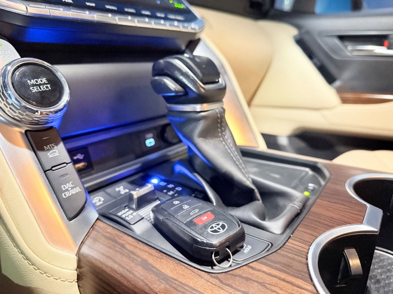 تويوتا لاند كروزر GXR 3.5L