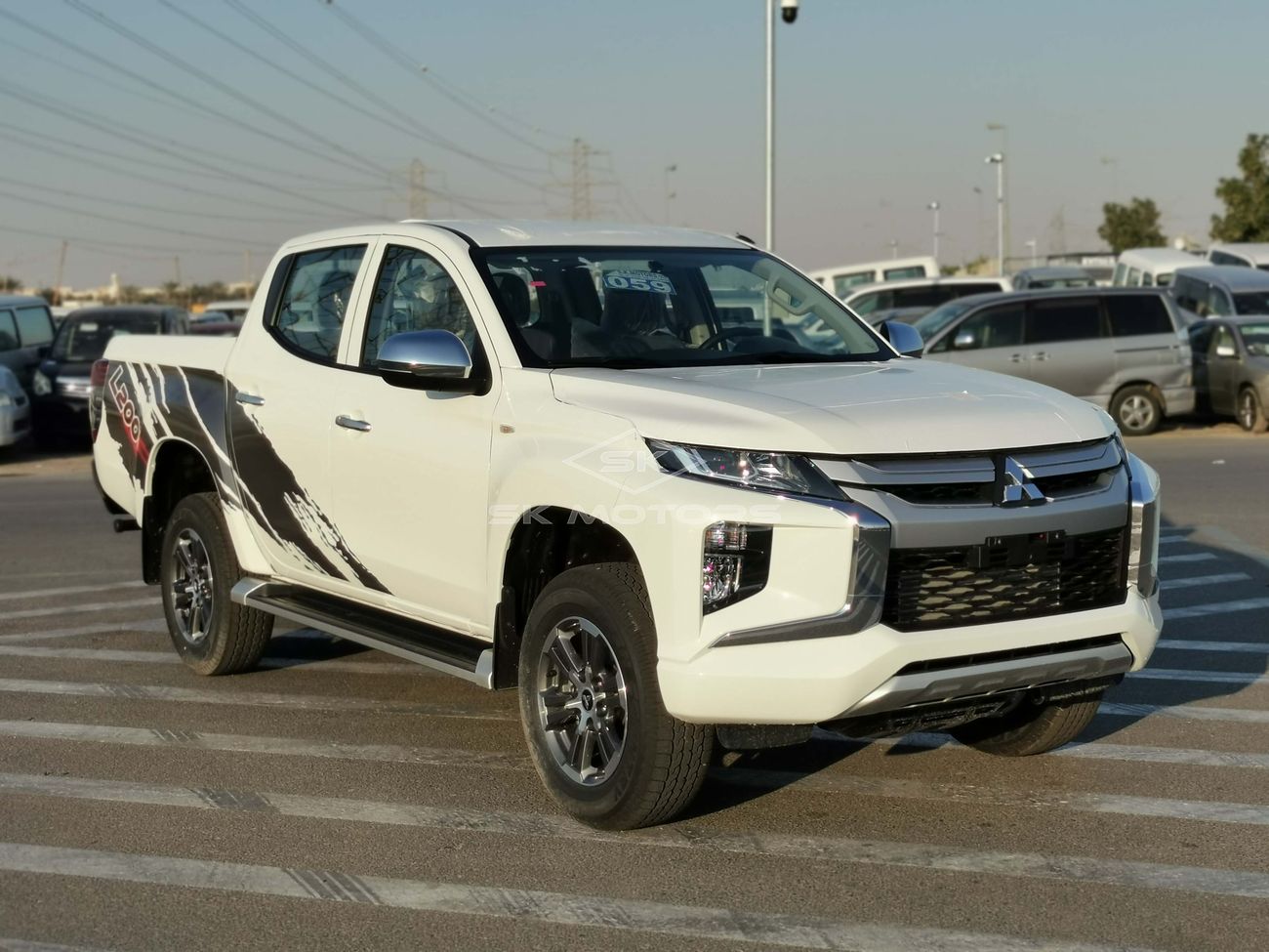 Mitsubishi L200 GLX, 2.4L Diesel, M/T, 4WD, CD Player, Front A/C, (Code # MLP07)