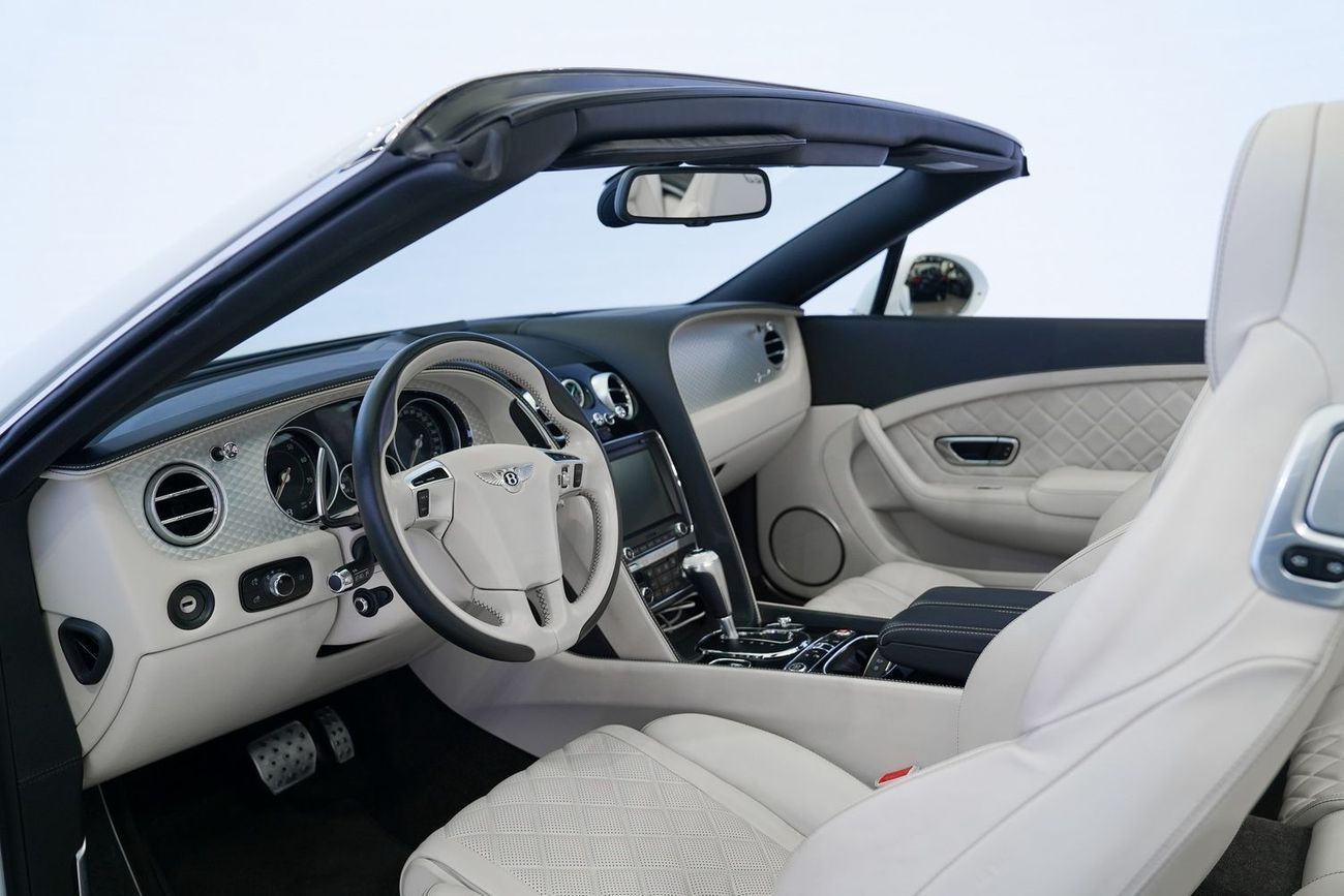 بنتلي كونتيننتال جي تي سي Bentley GTC Speed