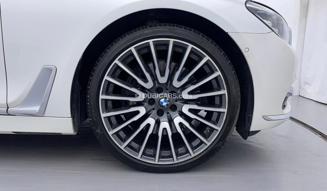 بي أم دبليو 750Li LUXURY 4.4 | بدون دفعة مقدمة | اختبار قيادة مجاني للمنزل