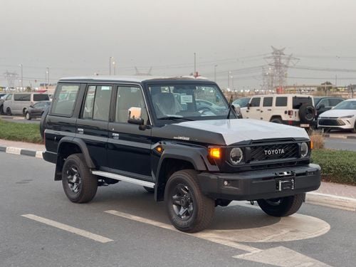 Toyota Land Cruiser 70 LC 78 HARDTOP 4.0L MT