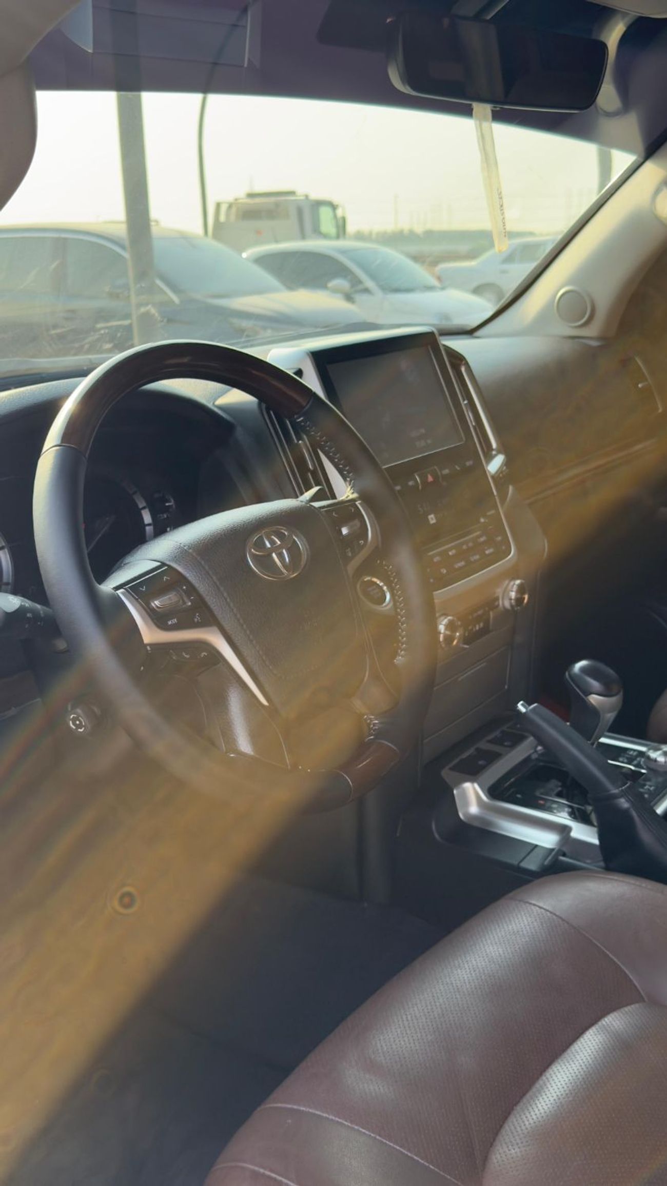 تويوتا لاند كروزر VXR+ 5.7L