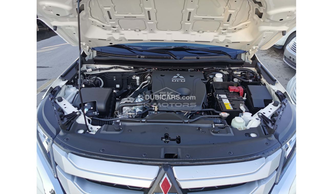Mitsubishi L200 GLX, 2.4L Diesel, M/T, 4WD, CD Player, Front A/C, (Code # MLP07)