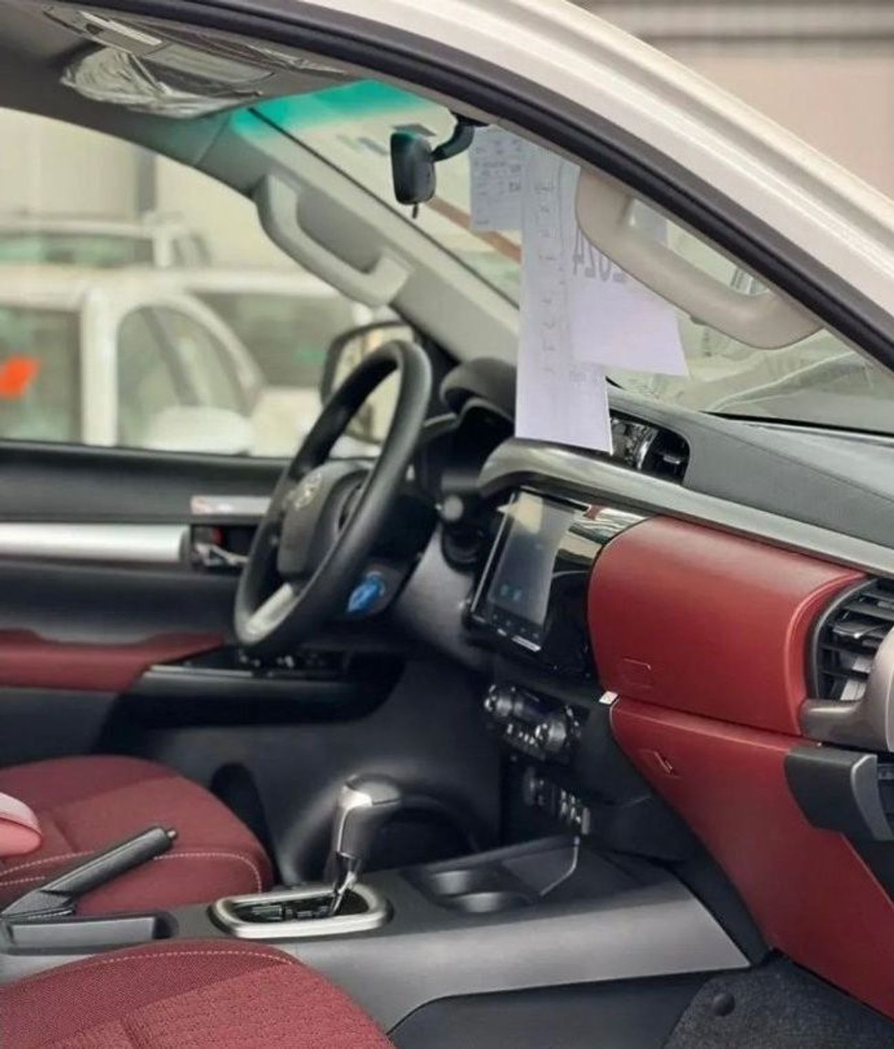 تويوتا هيلوكس 2024 تويوتا هايلكس 2400cc D4DT SR5 ديزل أوتوماتيكي 4X4 كابينة مزدوجة صفر كيلومتر كاميرا AC رقمية خيا