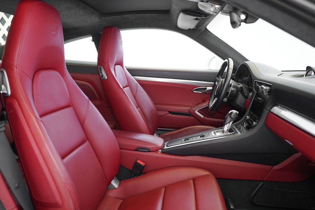 Porsche 911 Carrera 3.6L Coupe