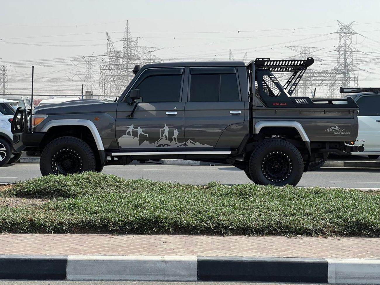 Toyota Land Cruiser Pick Up The Toyota Land Cruiser Pickup (specifically the 70 Series/LC79) is a legendary, heavy-duty 4WD work