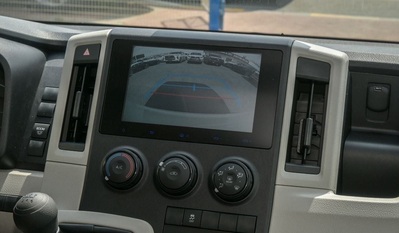 تويوتا هاياس DUBAI REGISTRATION - HIACE HIGHROOF 3.5 M/T GL - FUTAIM