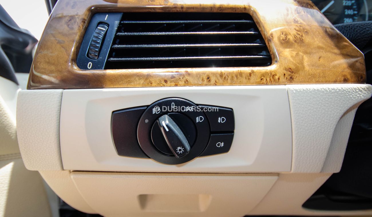 بي أم دبليو 325 i