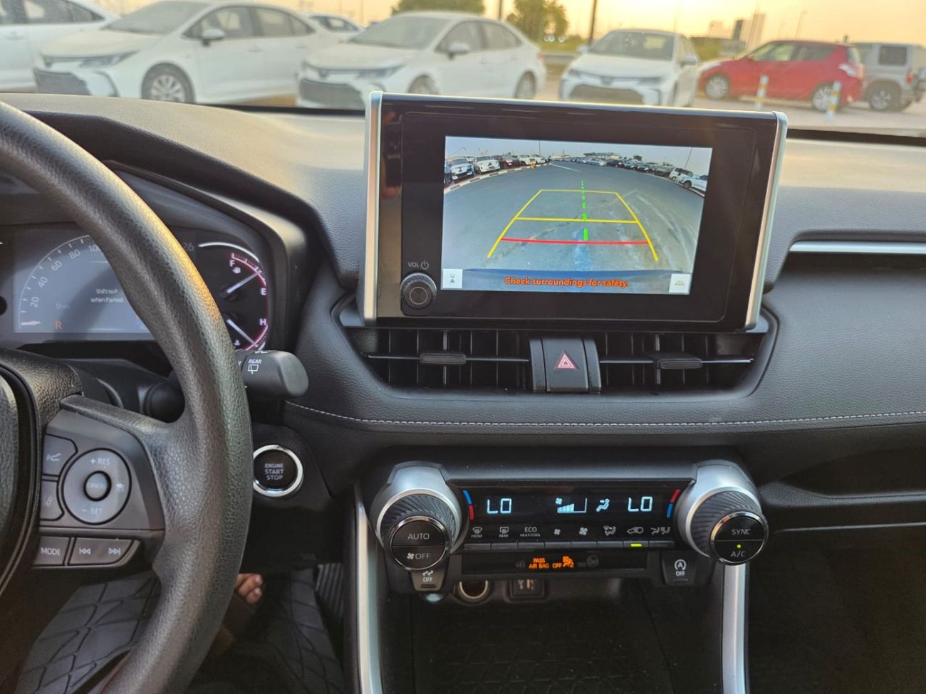 Toyota RAV4 2023 Model Sunroof , Push button , leather seats and trunk automatic