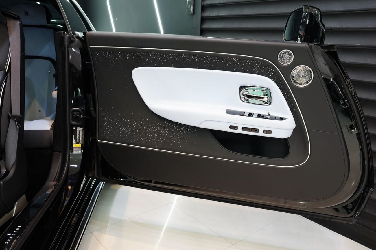 Rolls Royce Spectre STANDARD 2024 Rolls-Royce Spectre, Illuminated Spirit of Ecstasy, Bespoke Audio, Starlight, Dealer Warr + Ser
