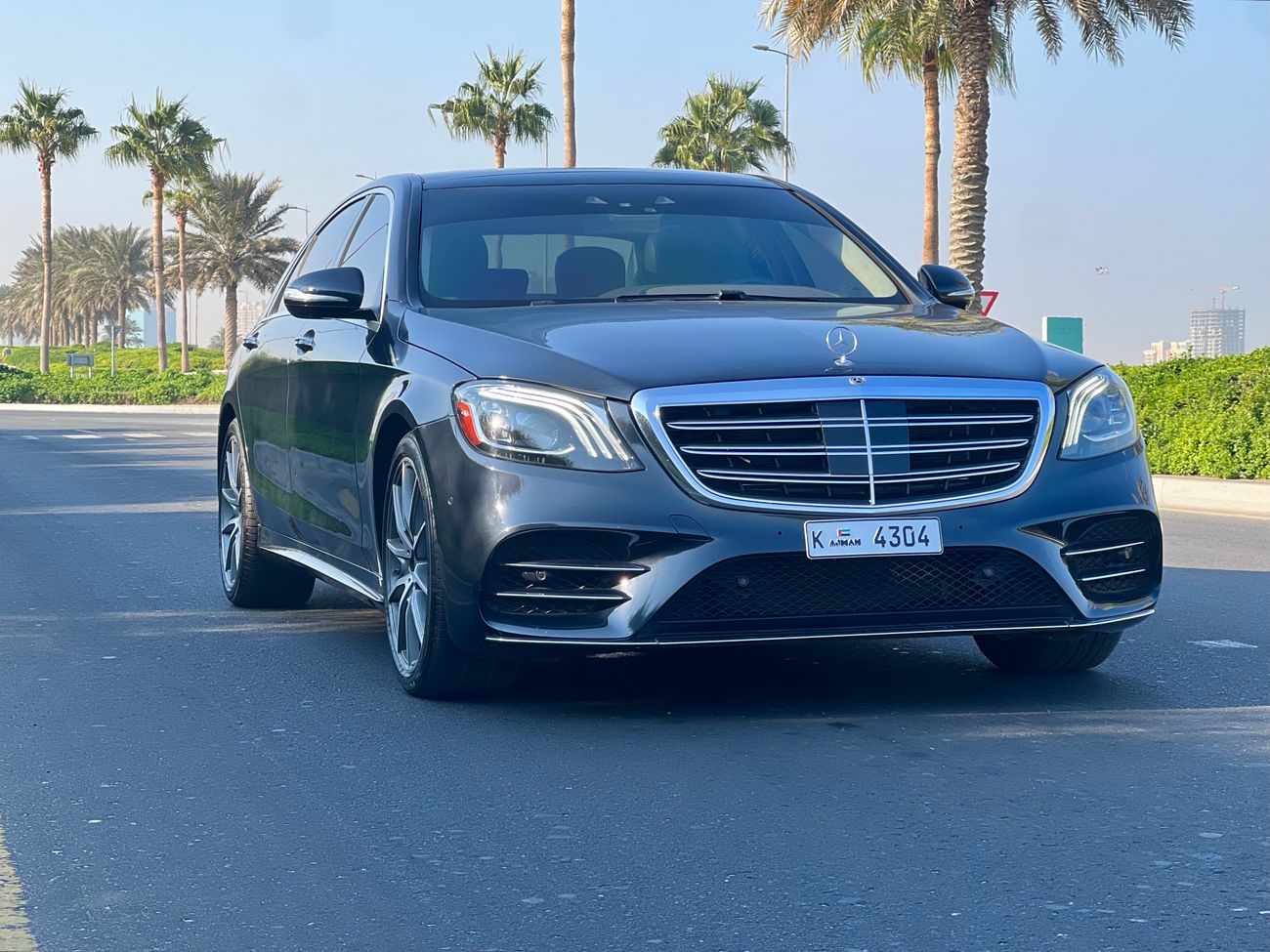 مرسيدس بنز S 560