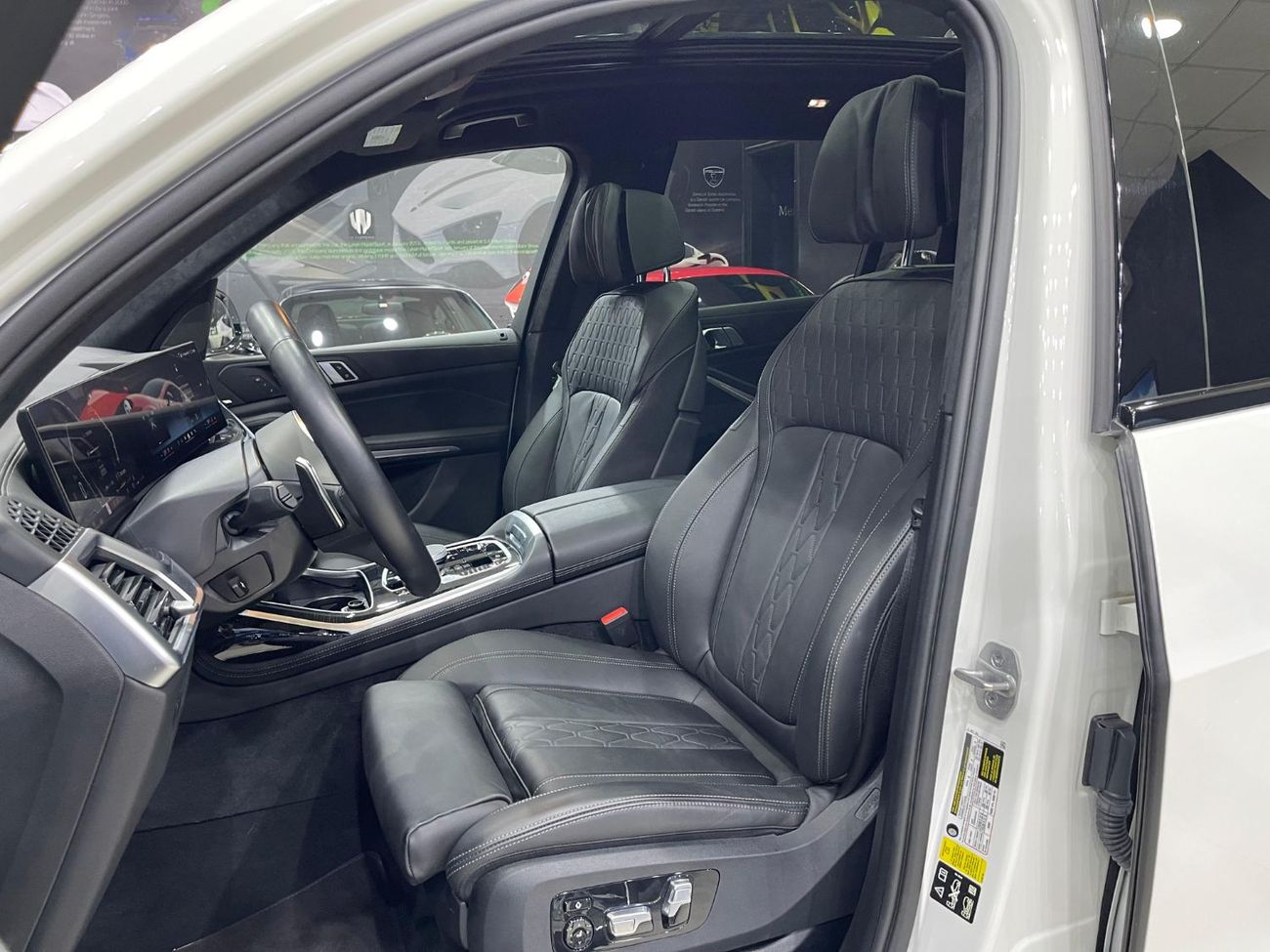 BMW X7 40i M Sport Pure 3.0L (340 HP)