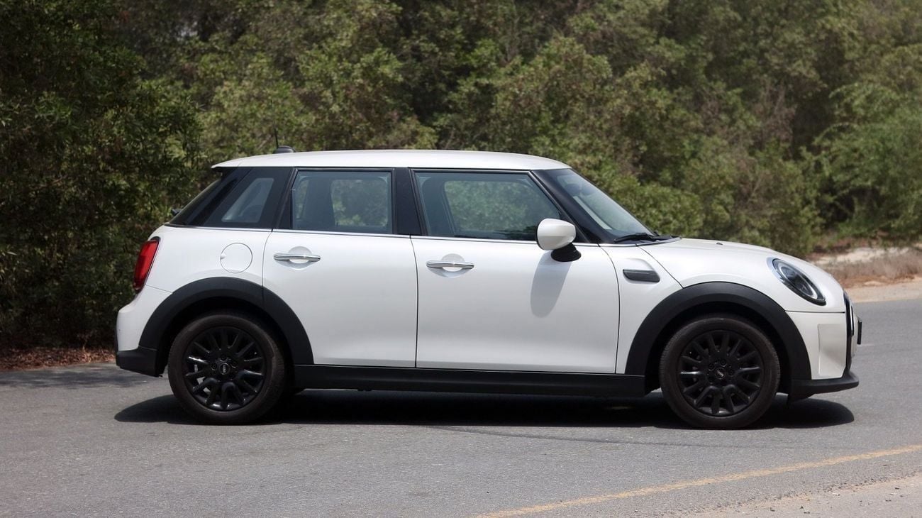 ميني كوبر STD 1.5L (4 Seater)