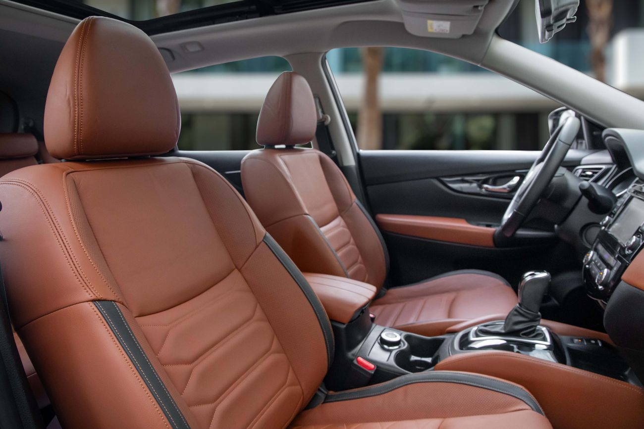 Nissan XTrail X-Trail SL | 1,223 P.M | 0% Downpayment | SL | Nissan Service History | Full Option! | Ramadan Offer