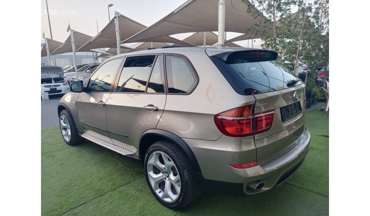 BMW X5 Gulf model 2011, leather panorama, cruise control, sensors, wheels, in excellent condition, you do n