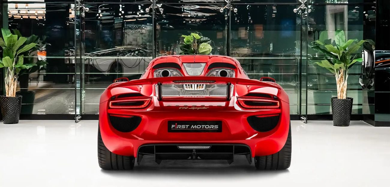 Porsche 918 Spyder 4.6L V8 N/A engine + emotor