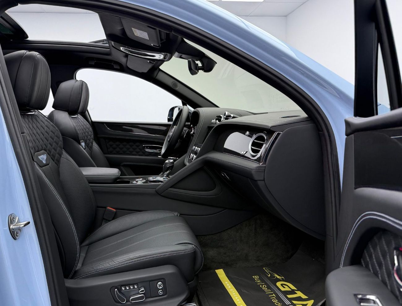 Bentley Bentayga 2023 Bentley Bentayga V8, Warranty, Full Service History, Low Km, Excellent Condition, European