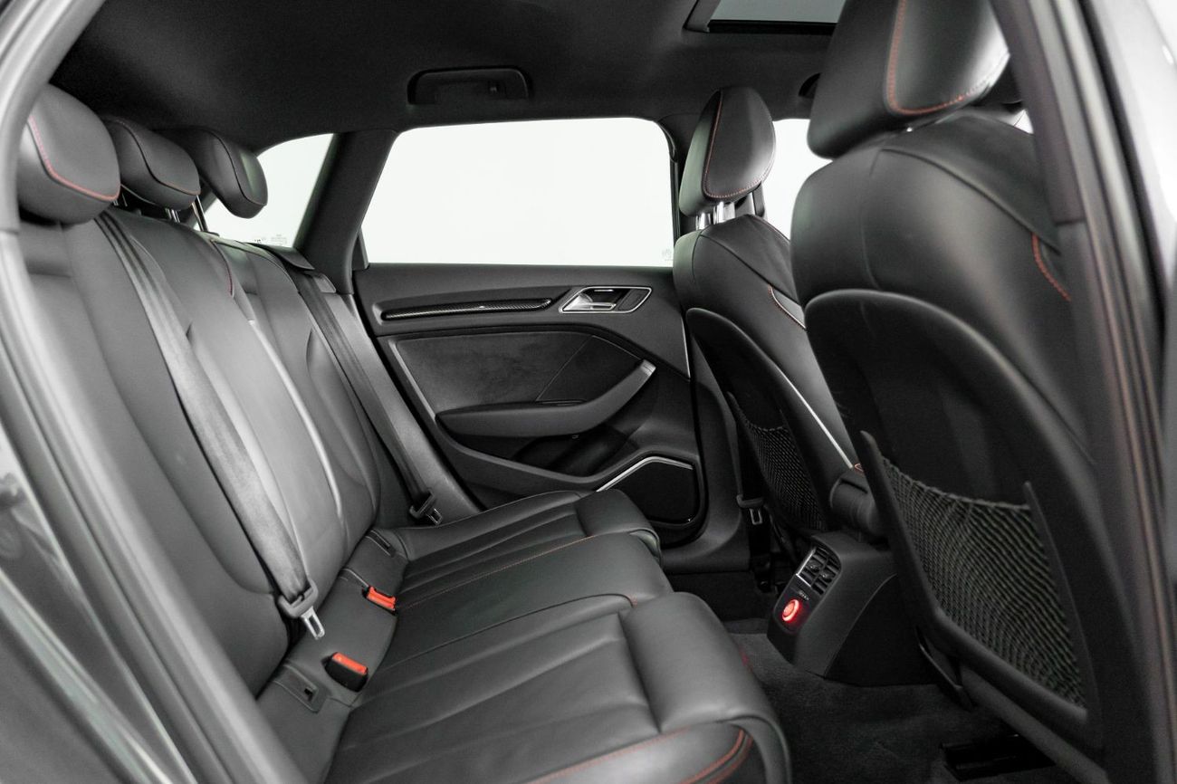 Audi RS3 TFSI quattro 2016 Audi RS3 Hatchback / Full-Service History