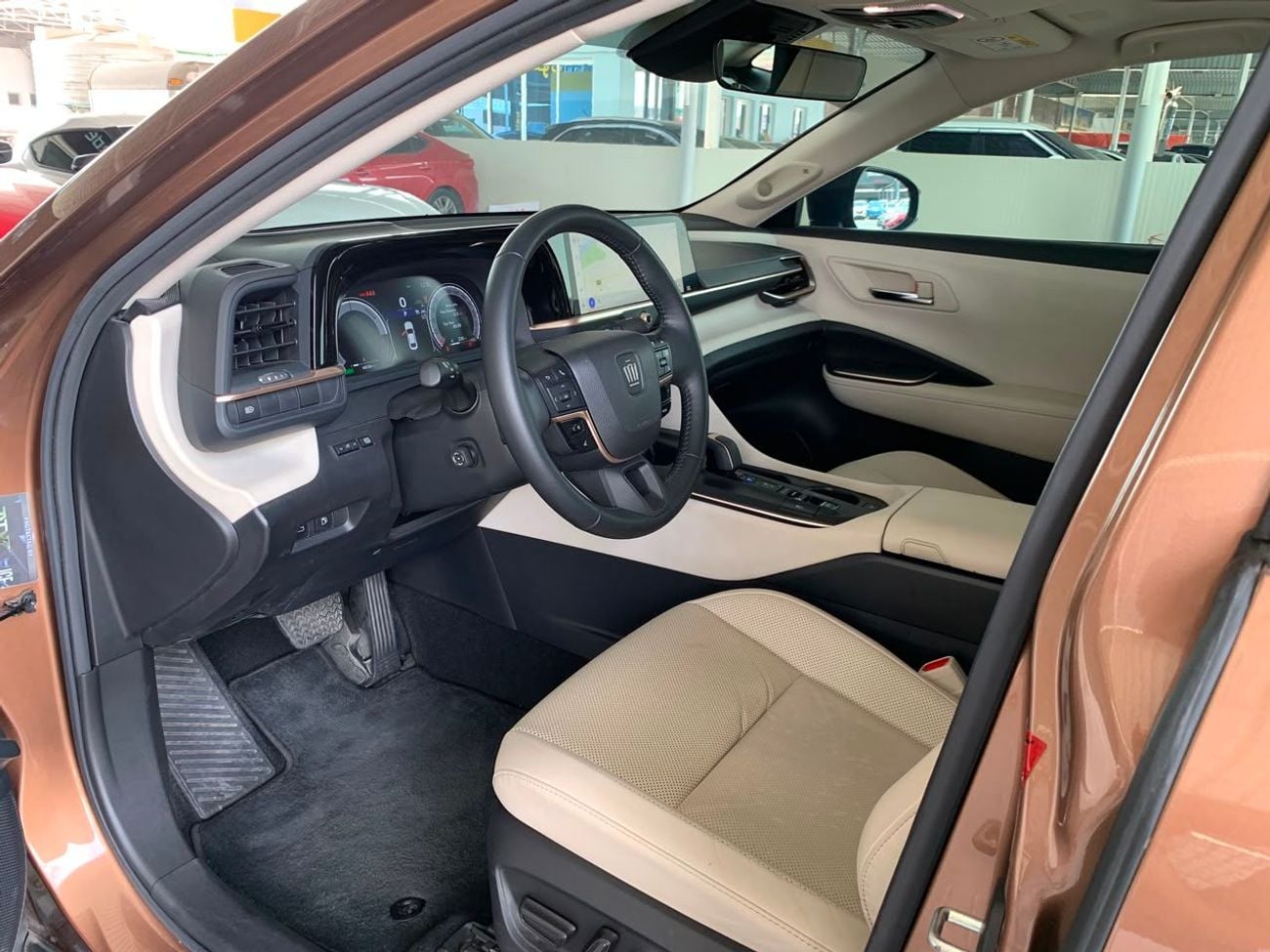Toyota Crown PLATINUM