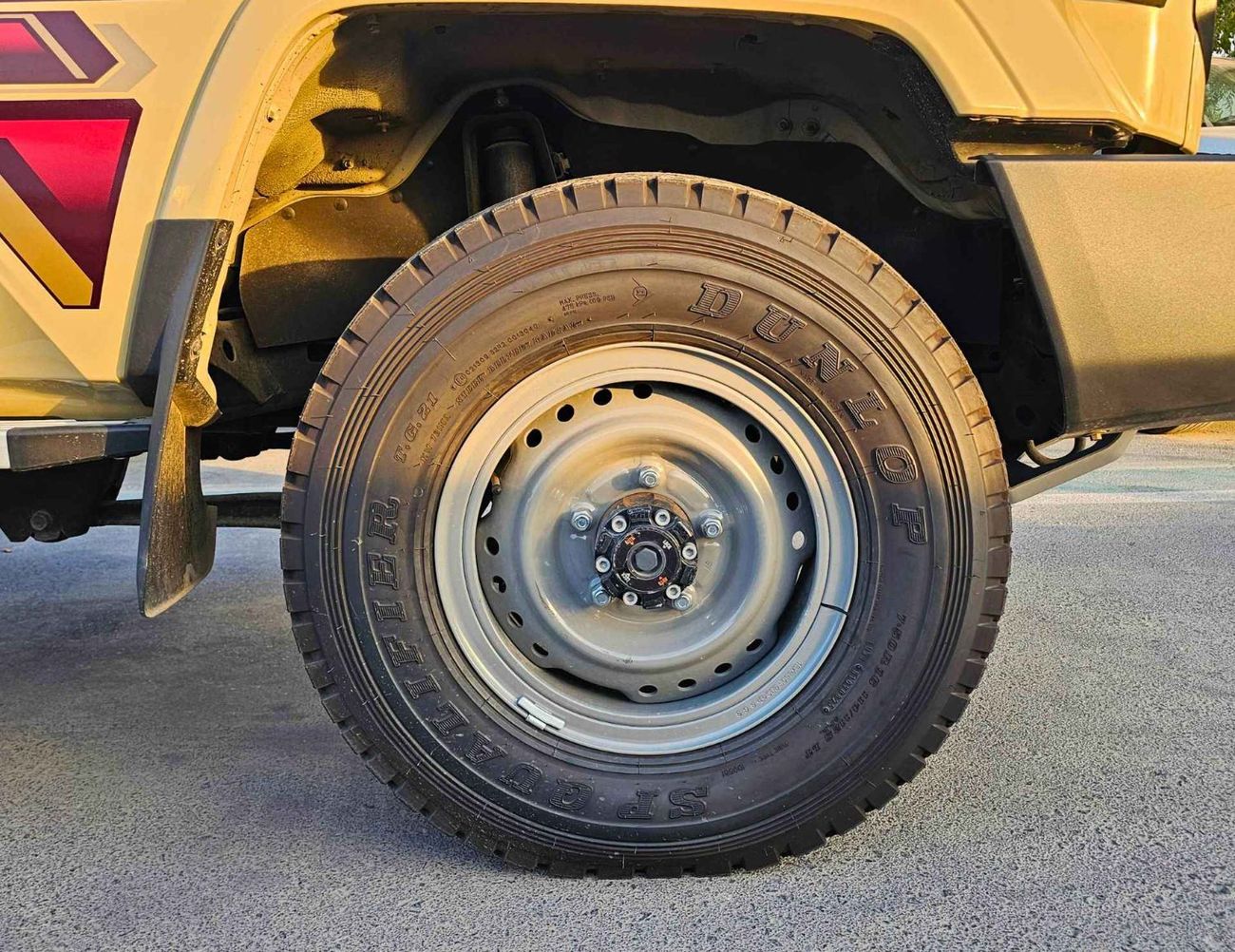 Toyota Land Cruiser Pick Up LX LC79 / SINGLE CABIN / M/T / 4.0L V6 PETROL / 4WD (CODE # LC79)