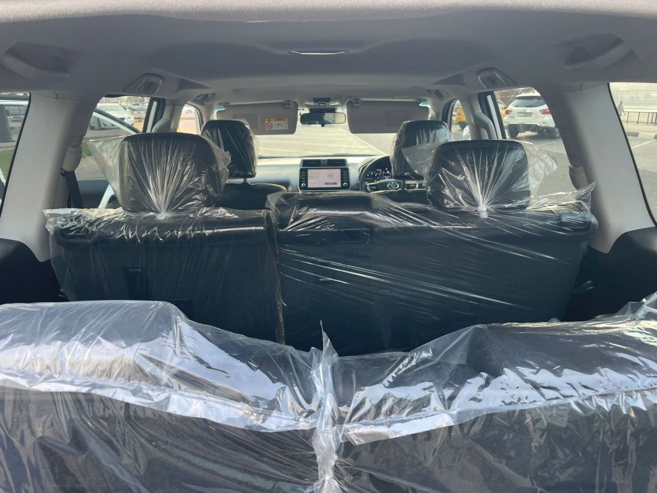 Toyota Prado Toyota prado 2022MODEL 2.8 Diesel engine Colour White push start Transmission Automatic Interior.Bla