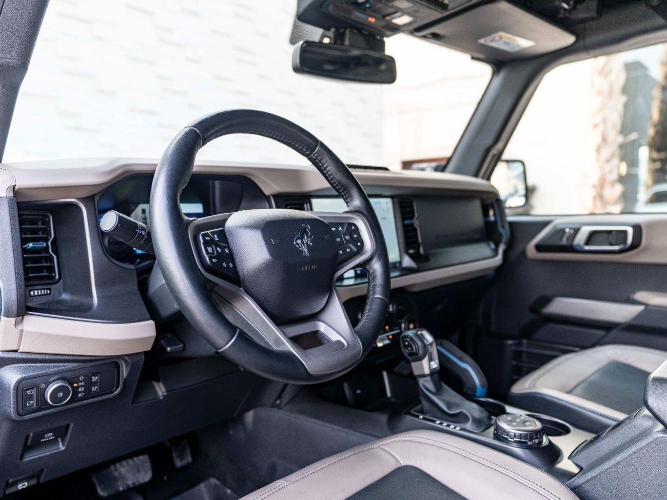 فورد برونكو Wildtrak 2.7L (5 Seater)