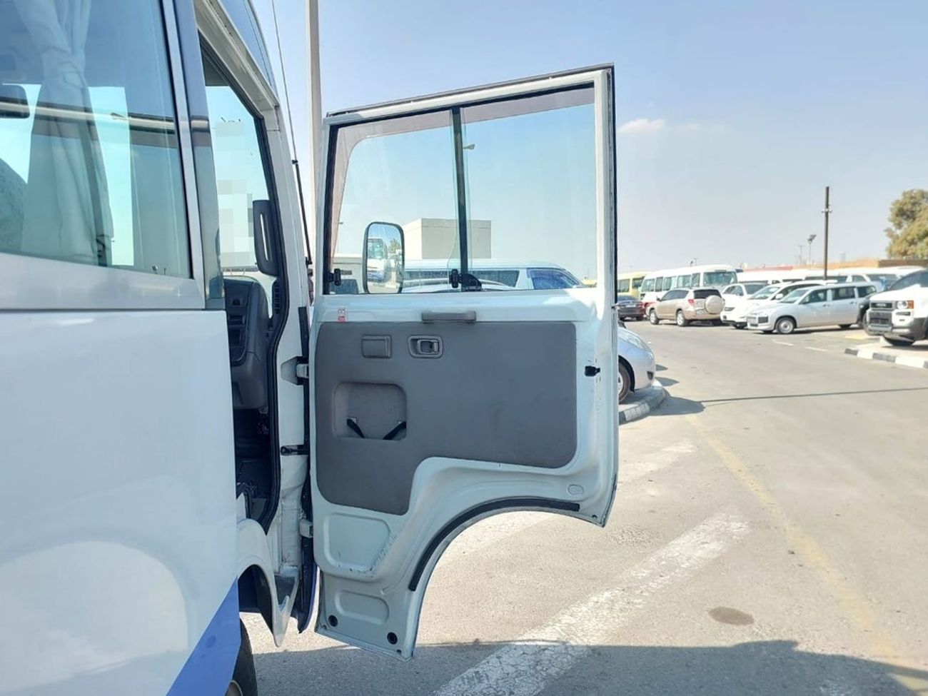 نيسان سيفيليان NISSAN CIVILIAN BUS RHD 2000 MODEL 4.2 L DIESEL AUTOMATIC(PM01364)