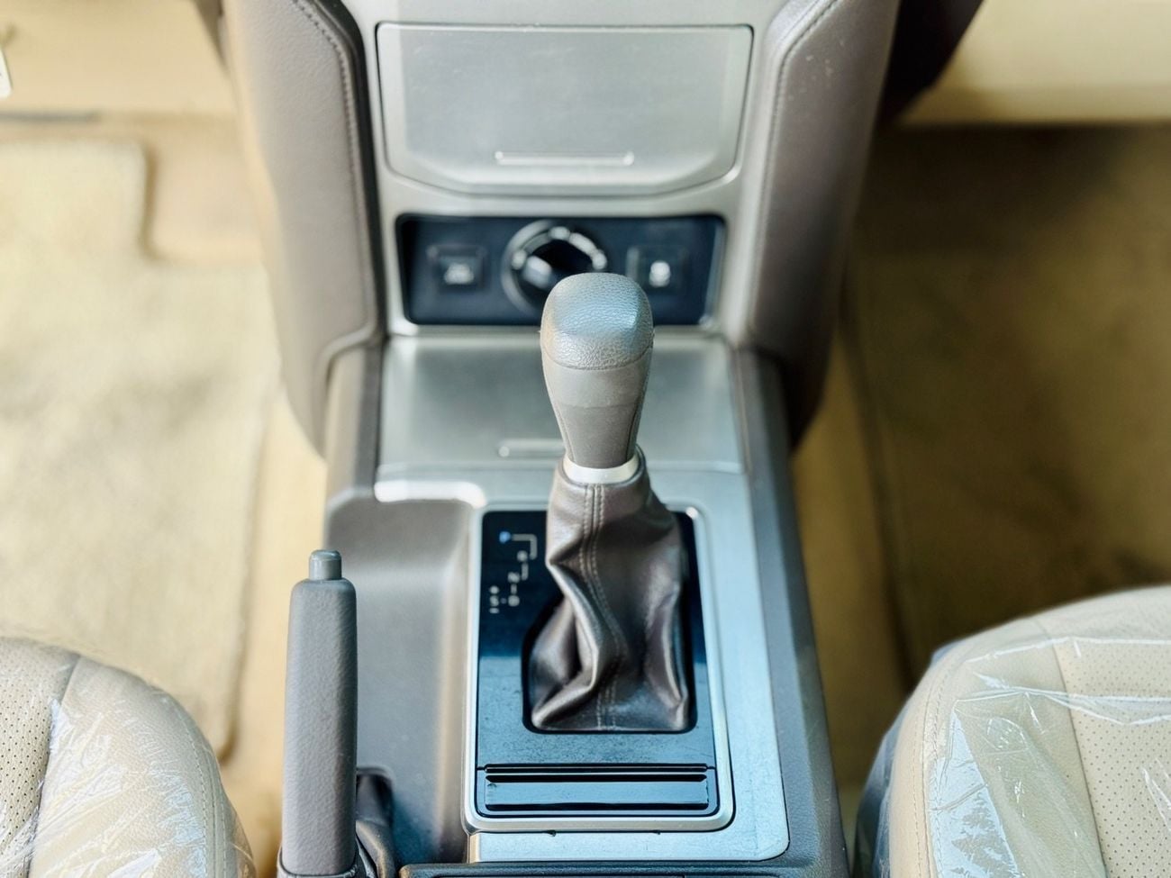 Toyota Prado Toyota Prado Fuel Petrol cylinder 4 black colour outside and beige inside