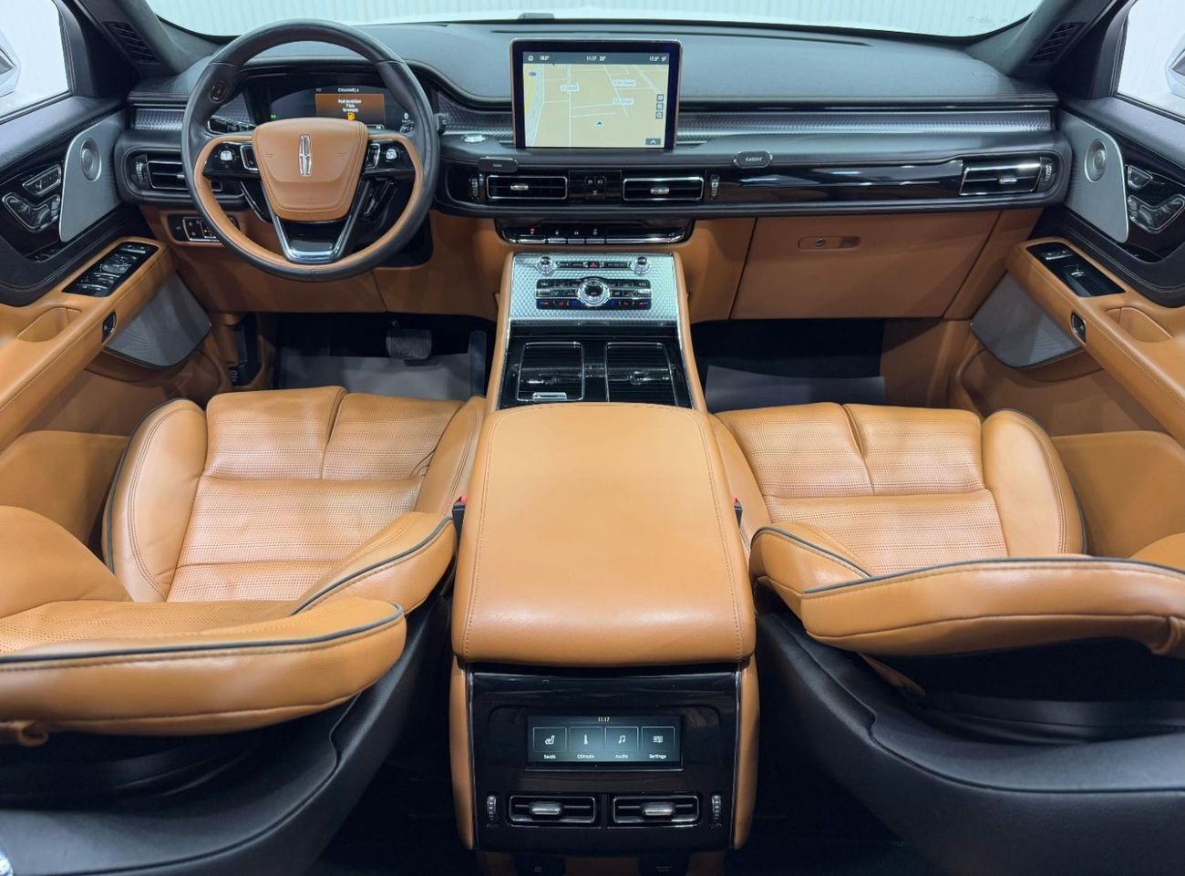 Lincoln Navigator Presidential 3.5L 2020 Lincoln Navigator Presidentail, Warranty, Service History, Excellent Conditio