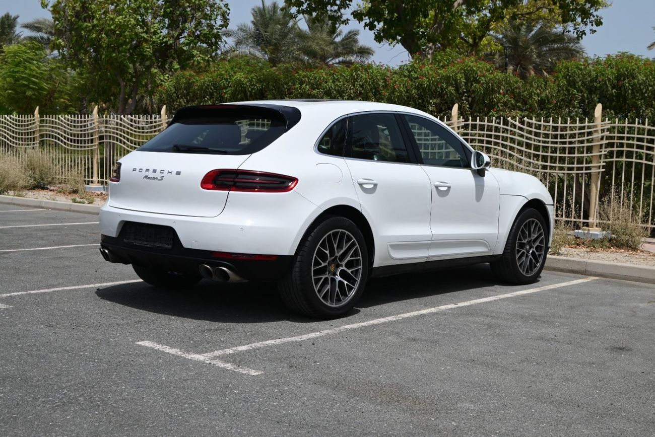 Porsche Macan S 2.9L (375 HP) BEST DEAL 0% DP - AGENCY MAINTAINED - PORSCHE MACAN S WITH PANORAMIC ROOF - RED INTE