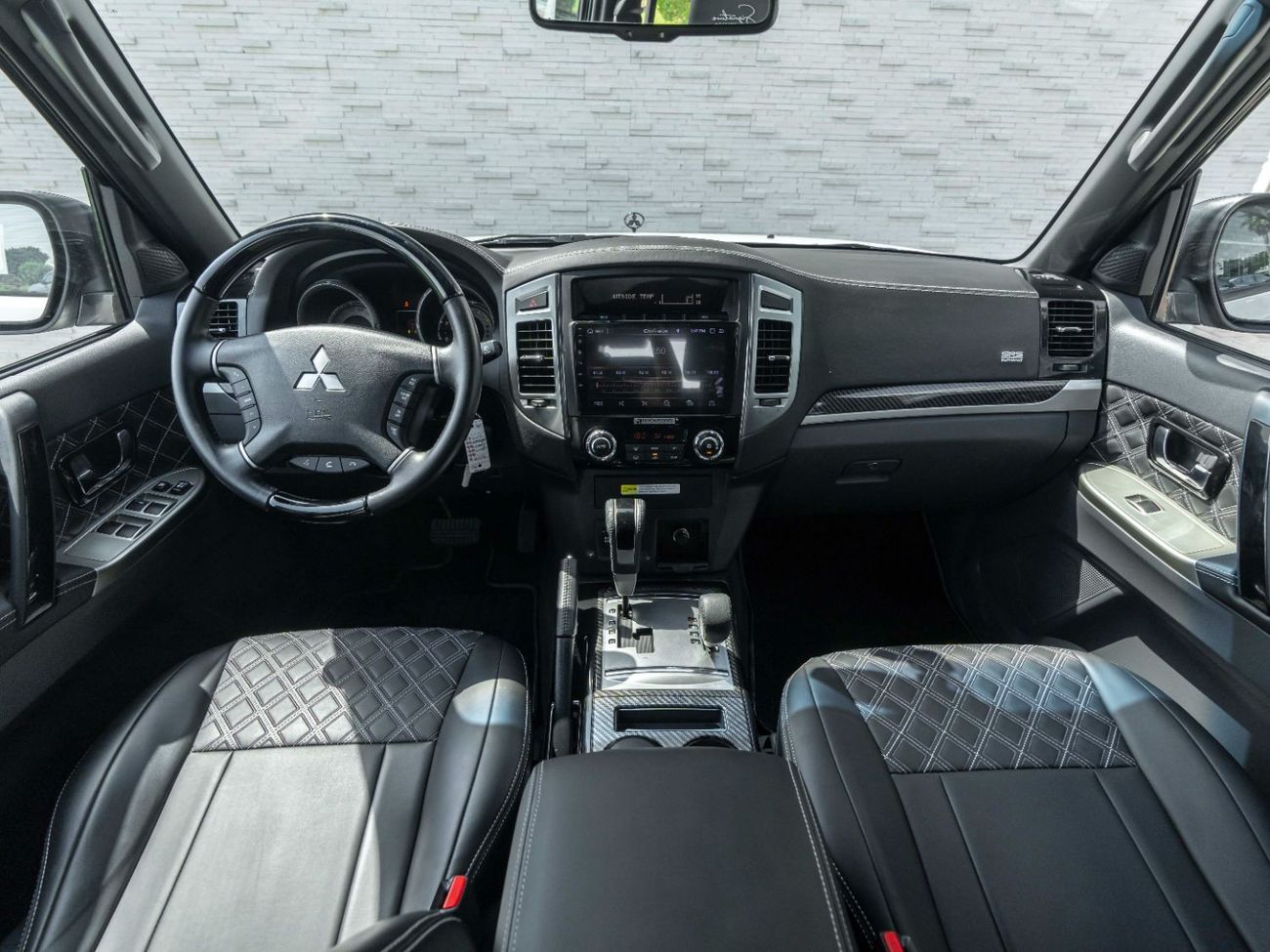 ميتسوبيشي باجيرو AED 2,044 PM • 3.8L PAJERO SIGNATURE - FINAL EDITION • ZERO KMS • MITSUBISHI WARRANTY UNTIL 2027