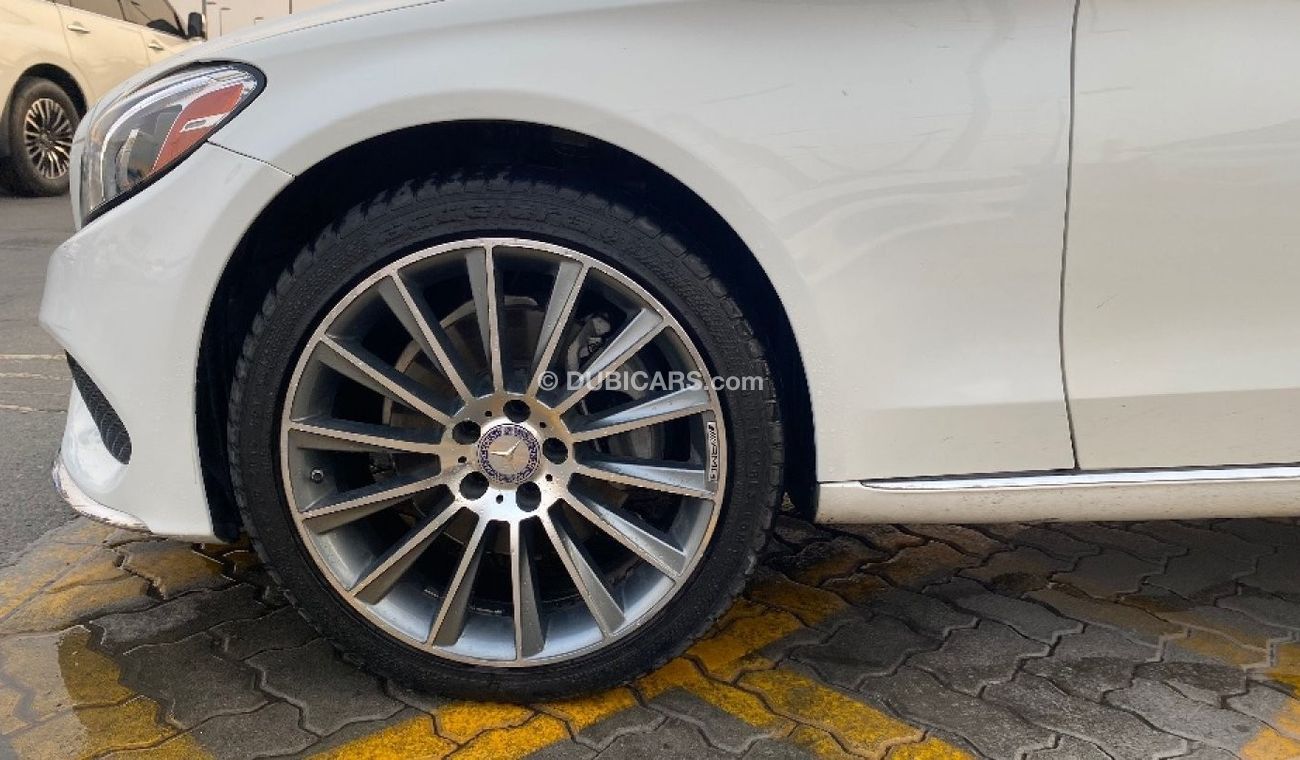 Mercedes-Benz C 300 2.0L V4