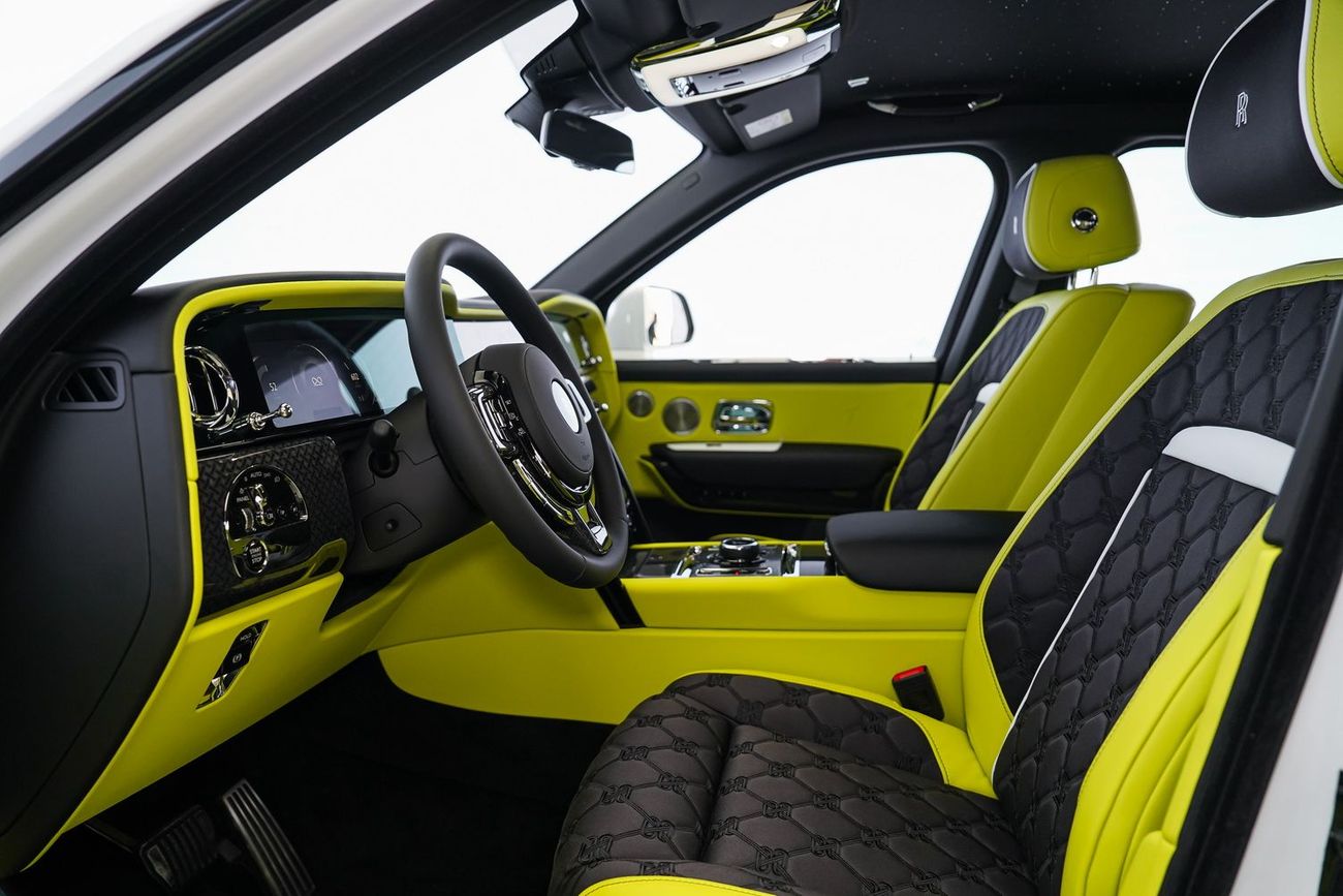 Rolls-Royce Cullinan BLACK BADGE DUALITY SEATS