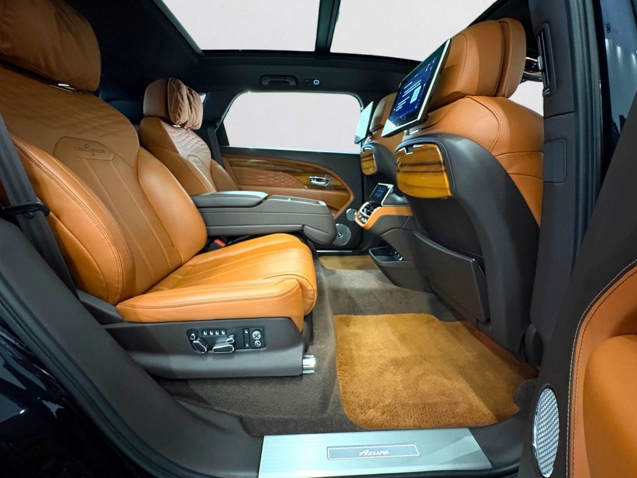 Bentley Bentayga AZURE AED 11,660 P.M | 0% DOWN PAYMENT | BENTLEY BENTAYGA AZURE FIRST EDITION | 4.0L V8 | FULL AGENCY SERV