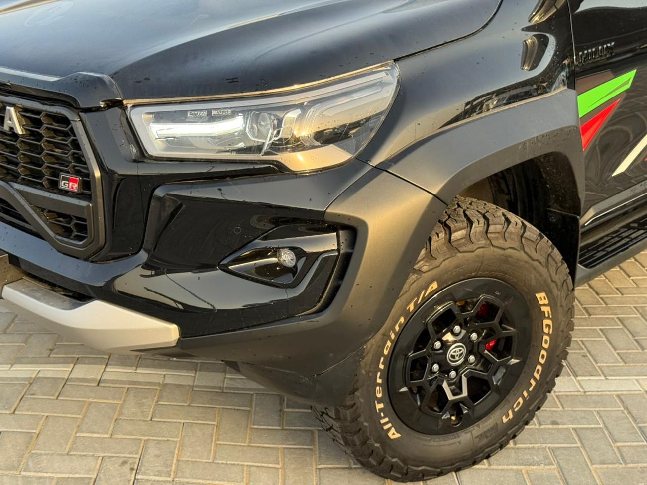 تويوتا هيلوكس 2.8L A/T (Rally Edition)