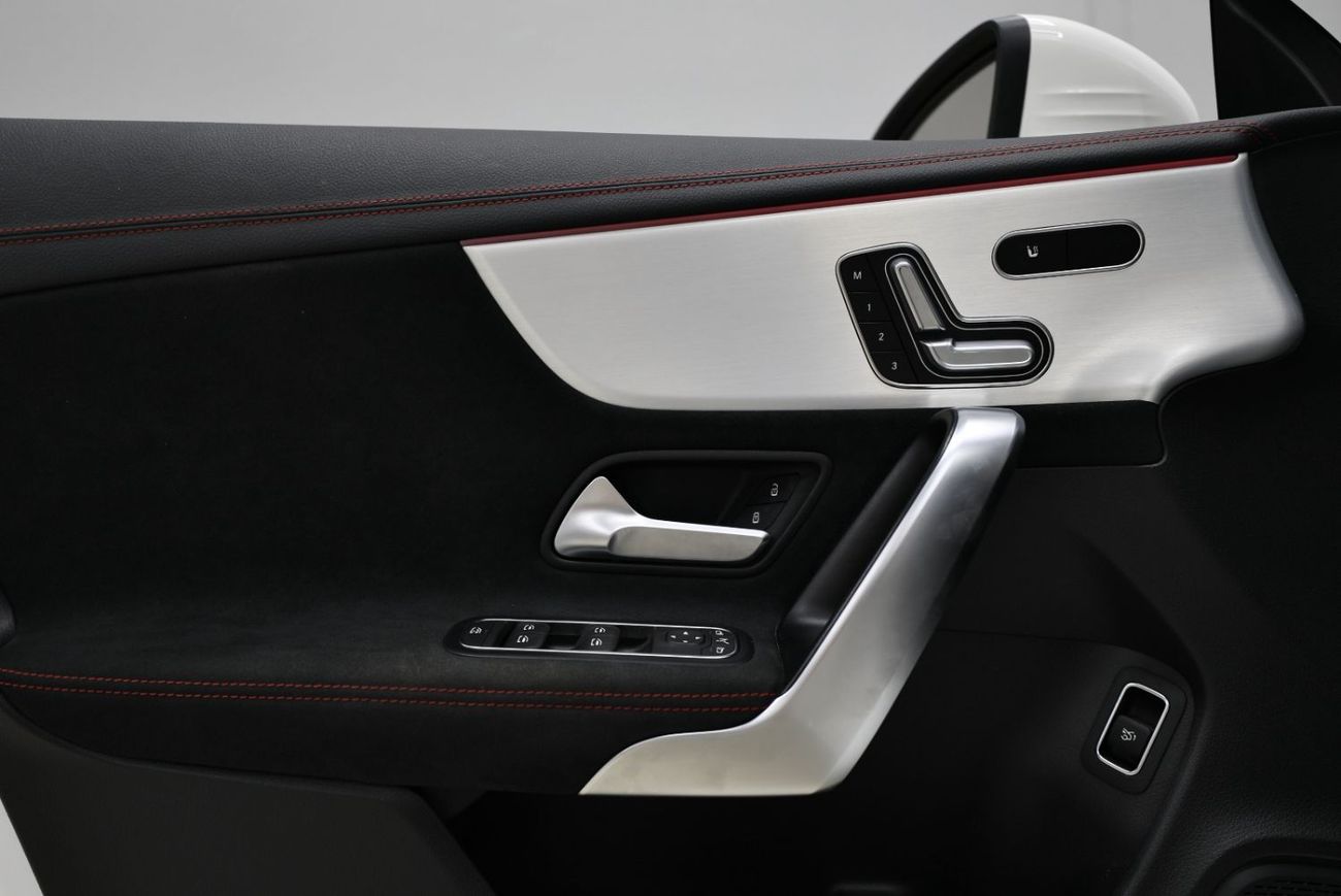 مرسيدس بنز CLA 250 Premium 2.0L ( CYL) CLA 250 | 2.0L | Clean Title | Low Kms | 2 Years Warranty | AED 2,050 monthly wi