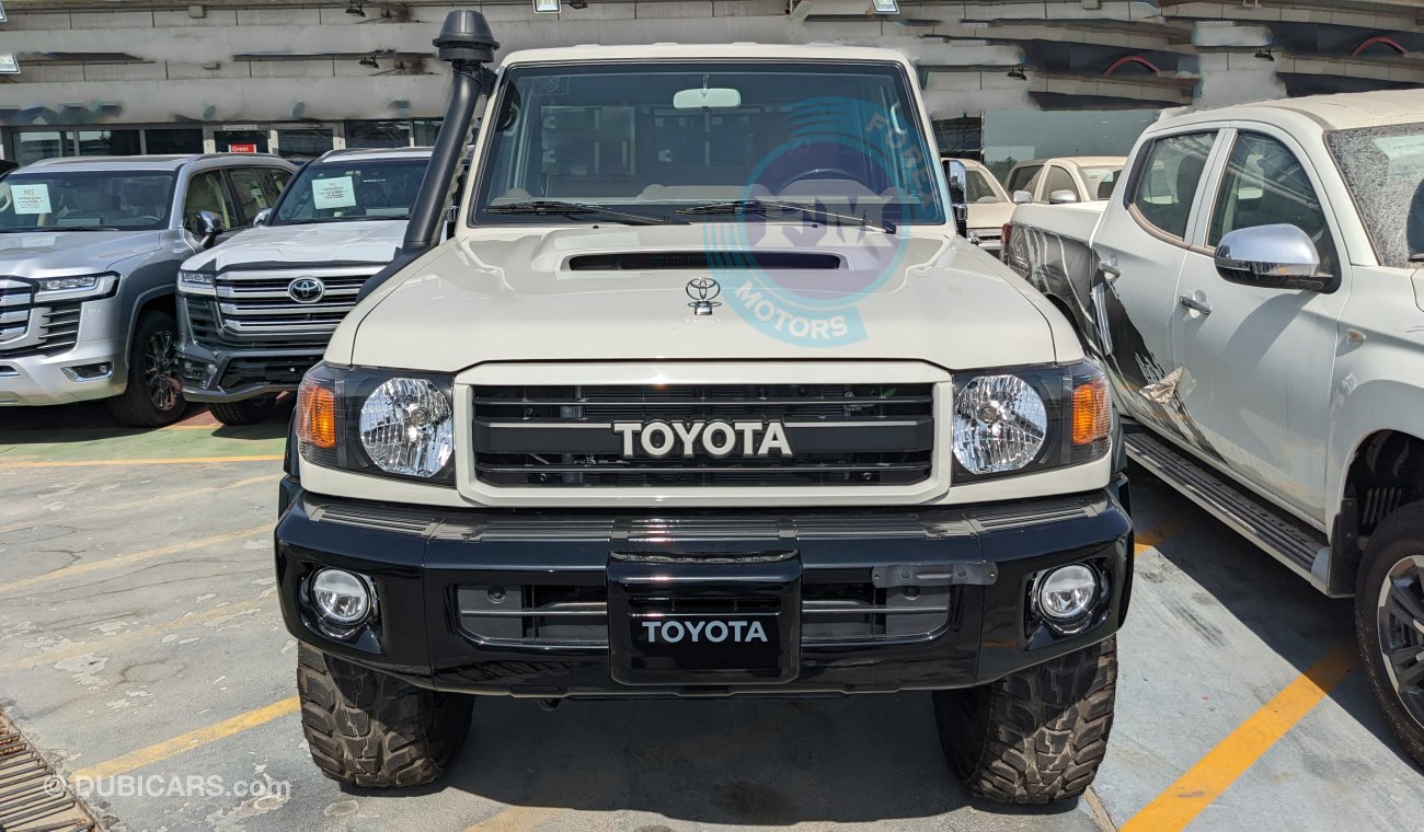 Toyota Land Cruiser Pick Up 79 DOUBLE CAB  6X6 V8 4.5L TURBO DIESEL 4WD MANUAL TRANSMISSION – 70th ANNIVERSARY EDITION