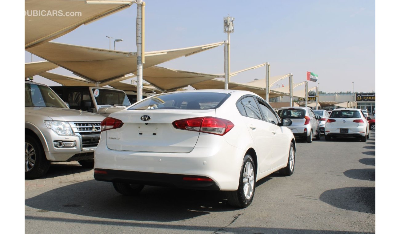 Kia Cerato LX ACCIDENTS FREE - GCC - ORIGINAL PAINT - ENGINE 1600 CC - PERFECT CONDITION INSIDE OUT