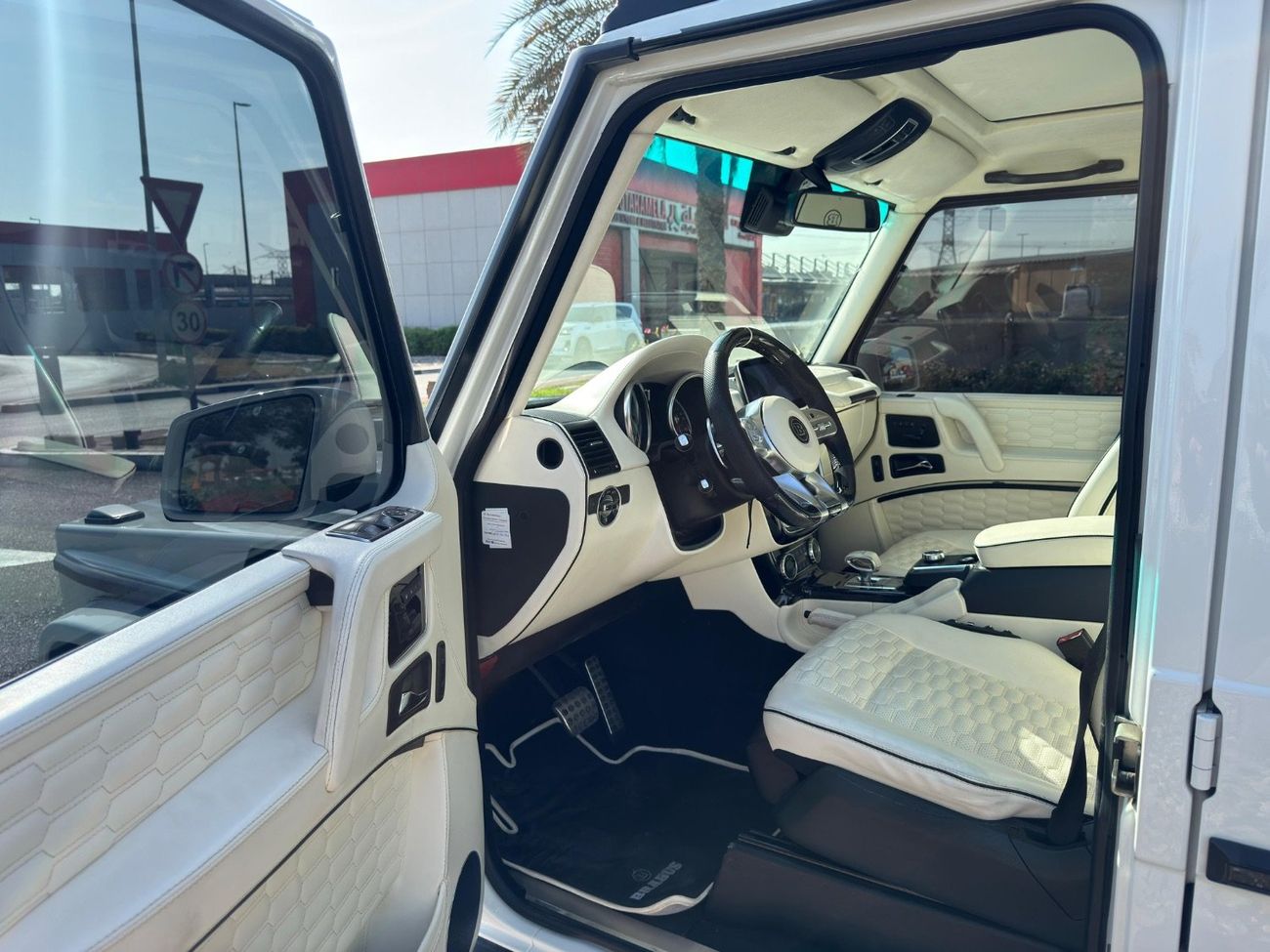 Mercedes-Benz G 500 Std 4.0L (422 HP)