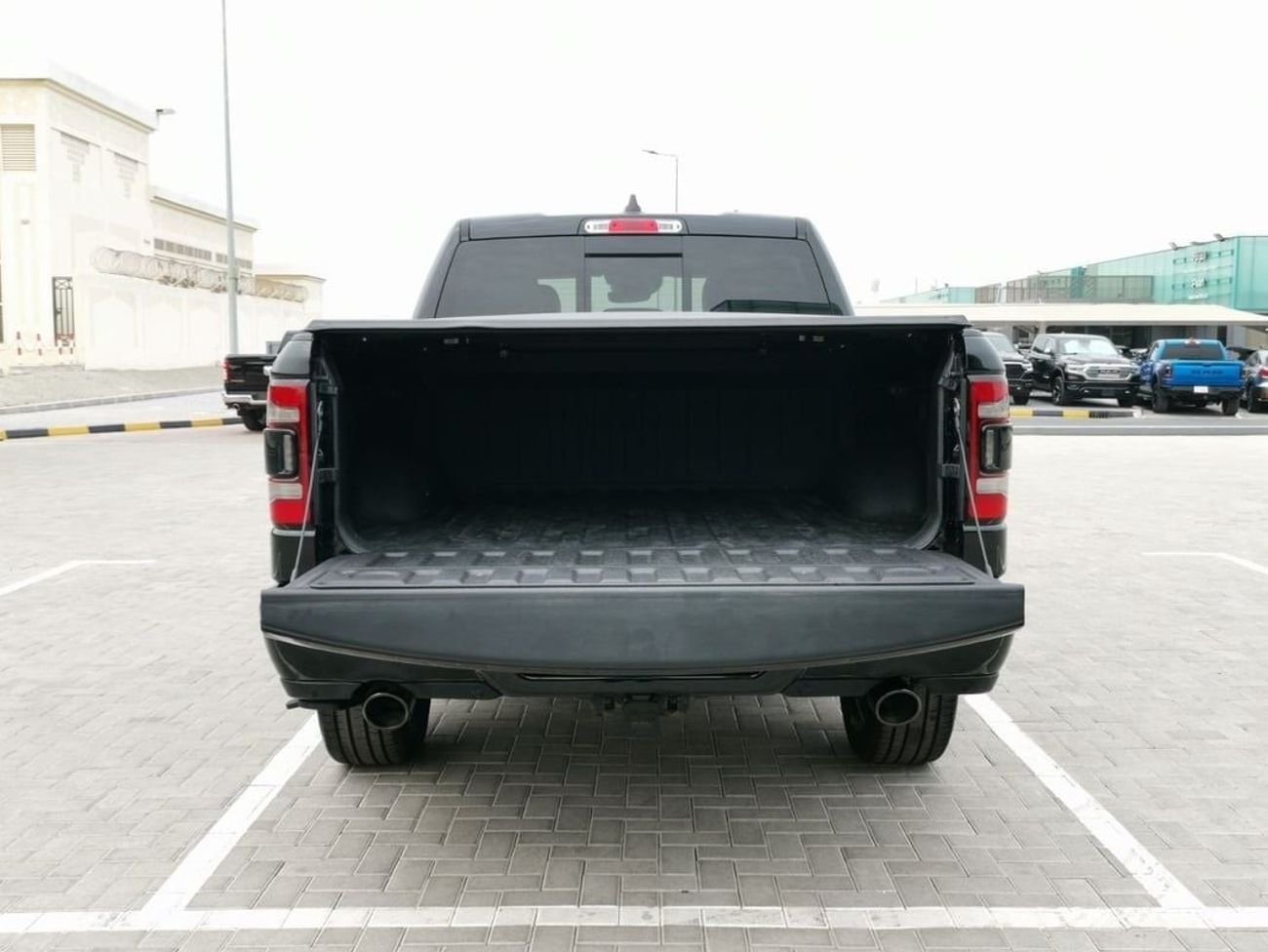 RAM 1500 Dodge RAM Laramie ( Diesel ) - 2022 - Black