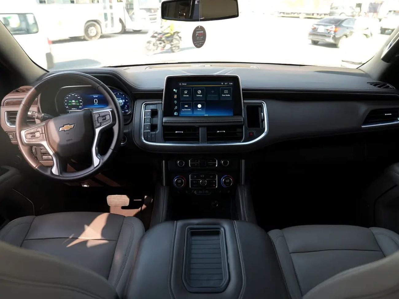 Chevrolet Suburban LT GCC Specs