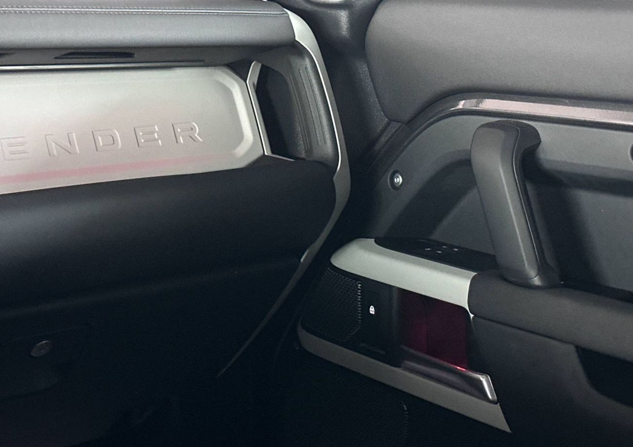 Land Rover Defender P400 Full options with one year warranty