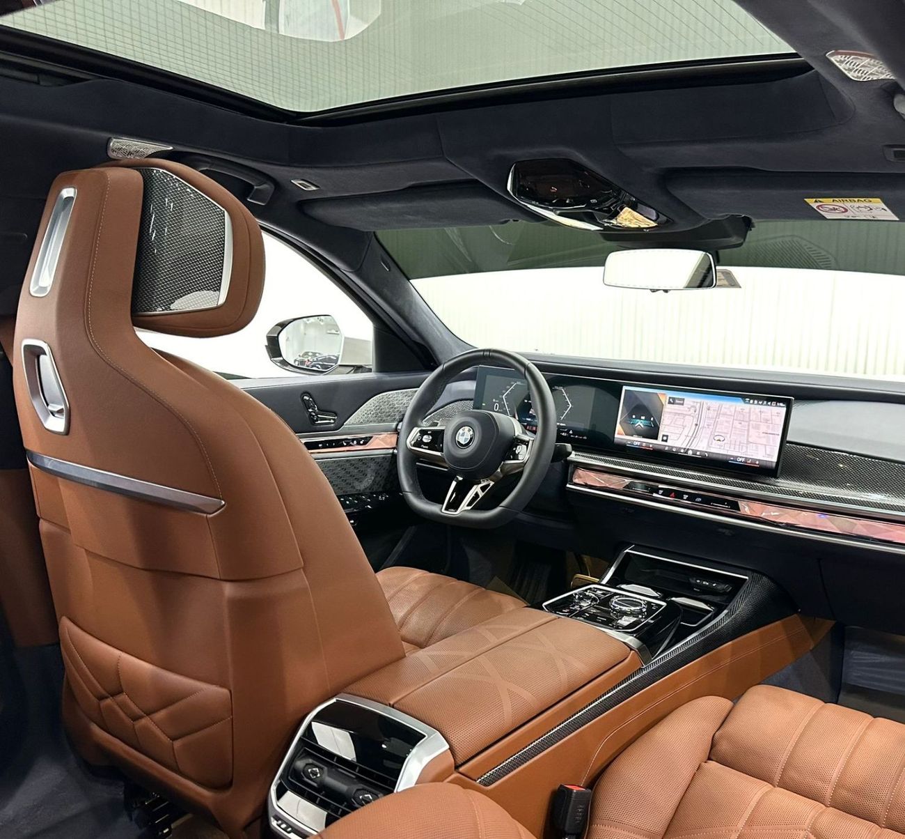 بي أم دبليو 760Li 2023 BMW 760i xDrive M-Sport, 2028 BMW Warranty, 2029 BMW Service Pack, Fully Loaded, Low Kms, GCC