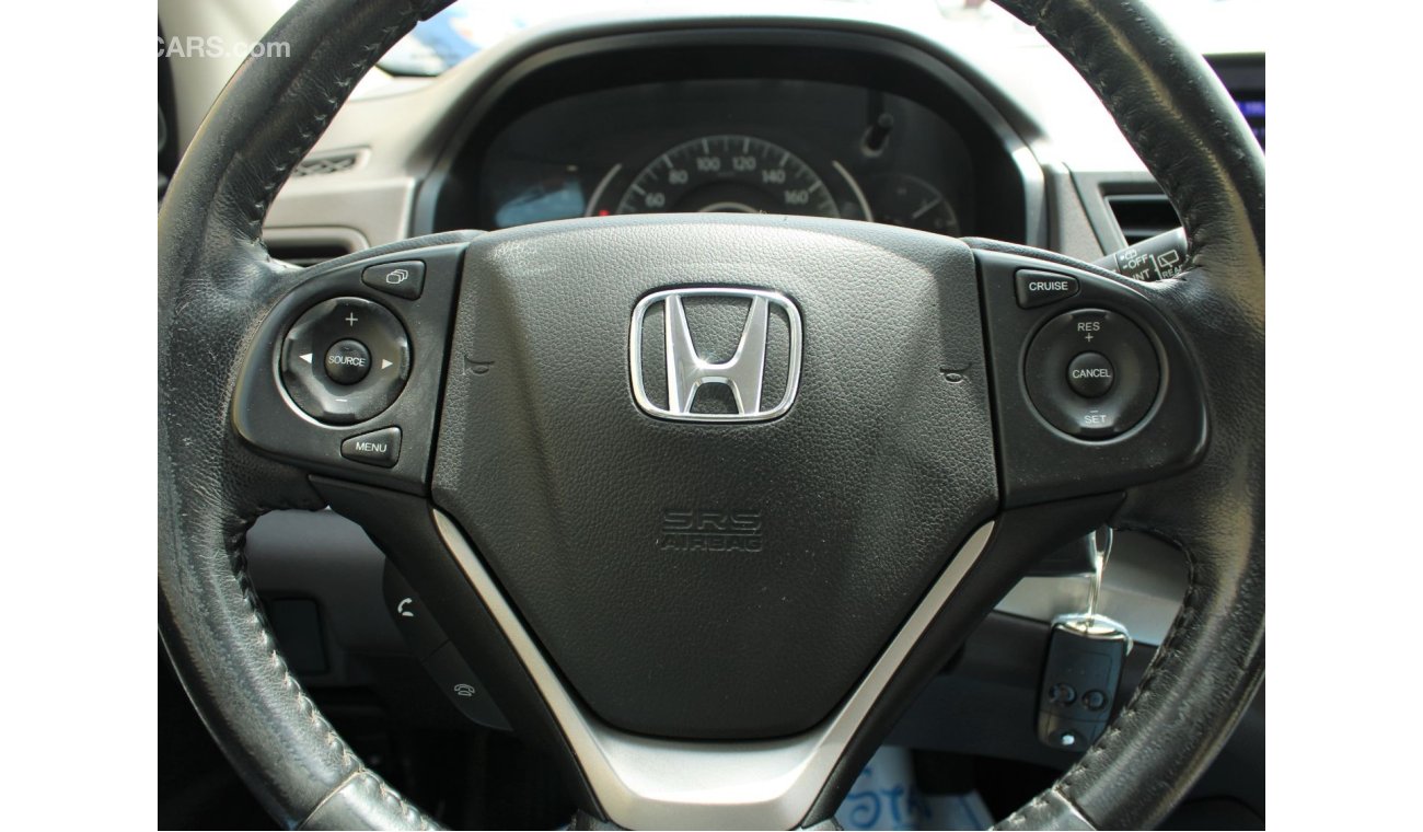 Honda CR-V ACCIDENTS FREE - GCC - CAR IS IN PERFECT - CAR IS IN PERFECT CONDITION INSIDE OUT