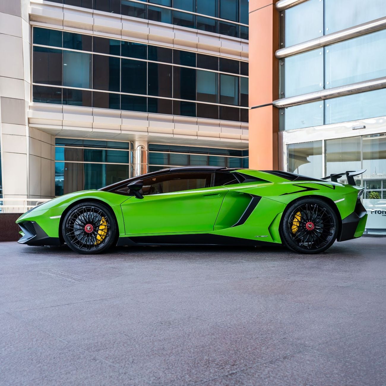 Lamborghini Aventador Roadster 2017 Lamborghini Aventador LP 750-4 Superveloce Roadster | Rare Collector Item